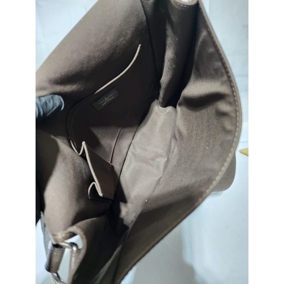 Authentic Louis Vuitton Taiga Leather Roman PM Bag Brown - Picture 14 of 15